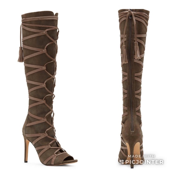 Vince Camuto Shoes - 🔥NWT Vince Camuto Carsey Suede Cage Boots🔥